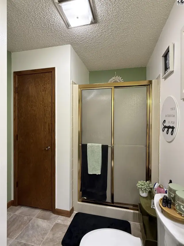 Photo of 3912 Mission Dr, Hutchinson, KS