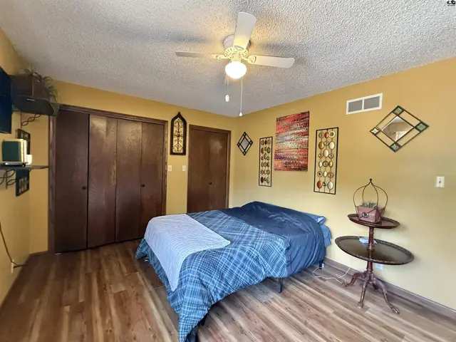 Photo of 3912 Mission Dr, Hutchinson, KS