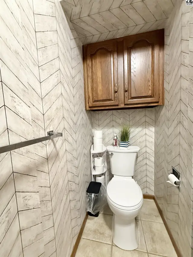 Photo of 3912 Mission Dr, Hutchinson, KS