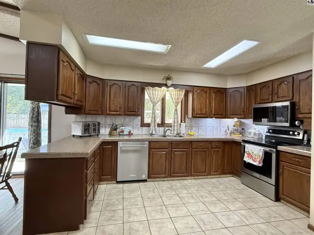 Photo of 3912 Mission Dr, Hutchinson, KS