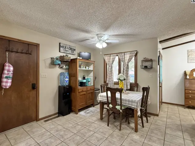 Photo of 3912 Mission Dr, Hutchinson, KS