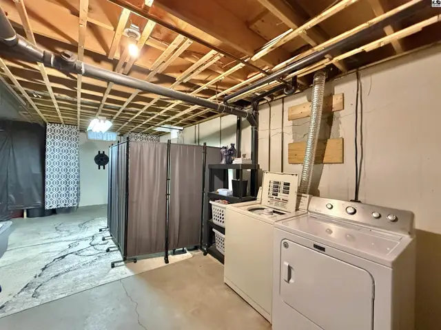 Photo of 3912 Mission Dr, Hutchinson, KS