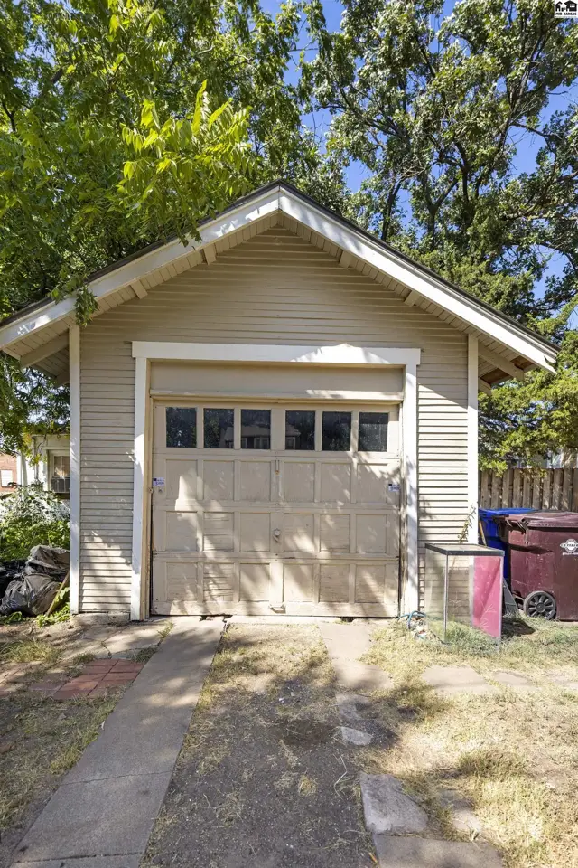Photo of 322 S Ash St, McPherson, KS