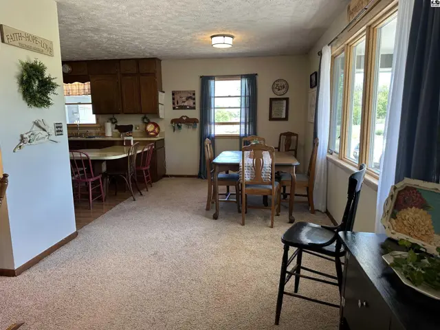 Photo of 914 Sioux Rd, Lindsborg, KS