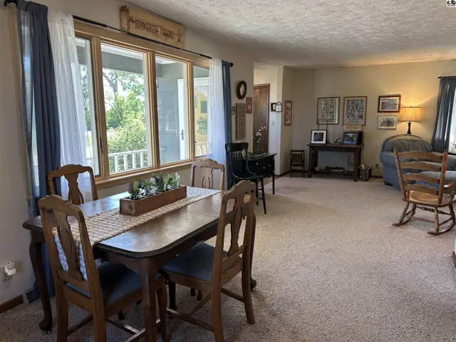 Photo of 914 Sioux Rd, Lindsborg, KS