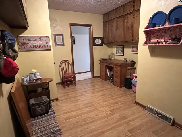 Photo of 914 Sioux Rd, Lindsborg, KS