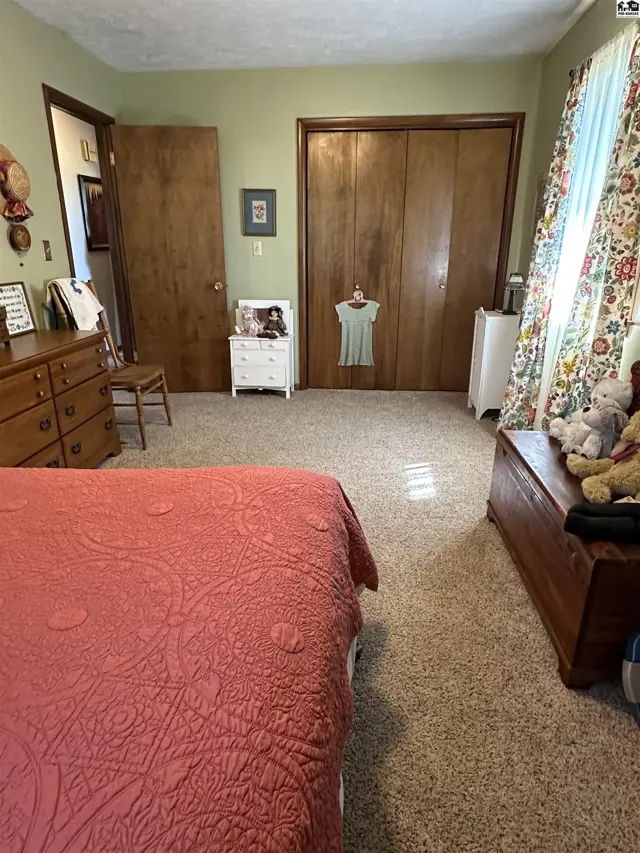Photo of 914 Sioux Rd, Lindsborg, KS
