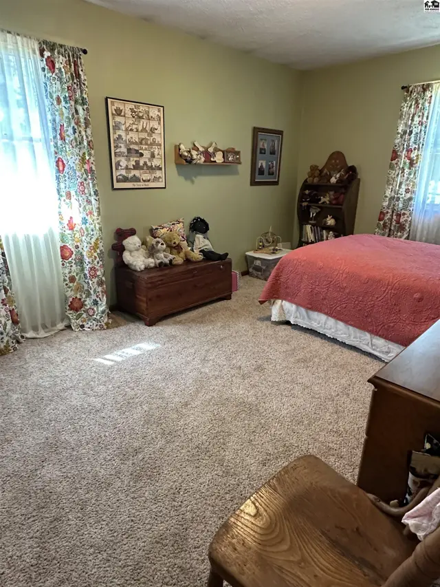 Photo of 914 Sioux Rd, Lindsborg, KS