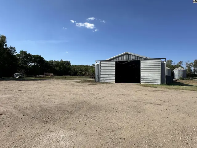 Photo of 914 Sioux Rd, Lindsborg, KS