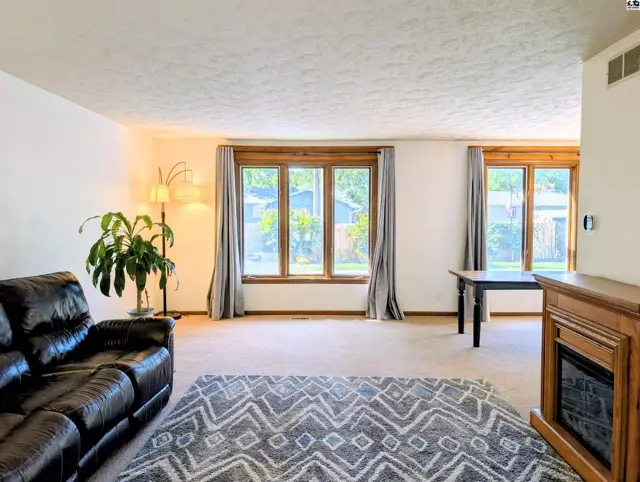 Photo of 1038 Countryside Dr, McPherson, KS