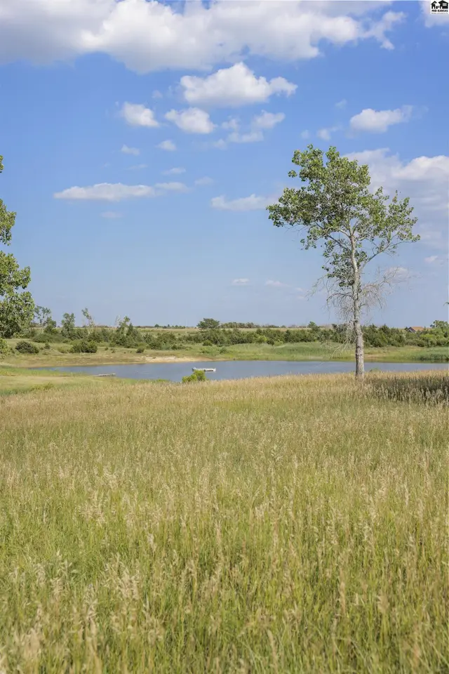 Photo of 105 Jet Cir, Brookville, KS
