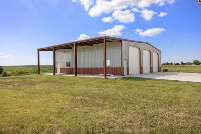 Photo of 105 Jet Cir, Brookville, KS