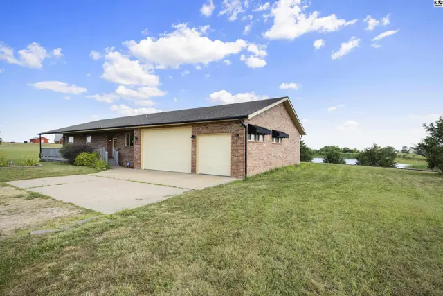 Photo of 105 Jet Cir, Brookville, KS