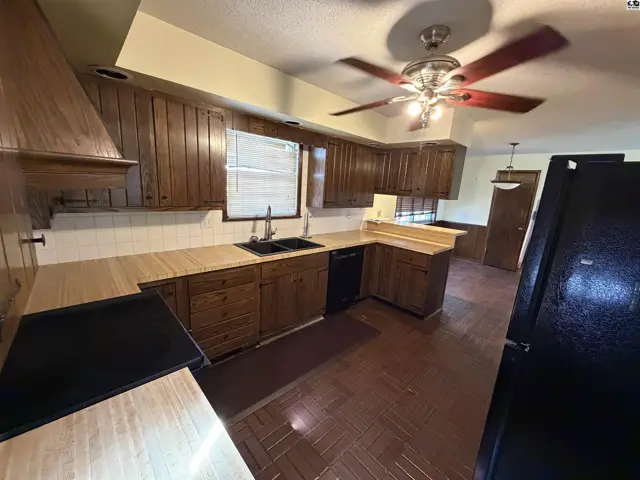 Photo of 402 W Blaine St, Pratt, KS
