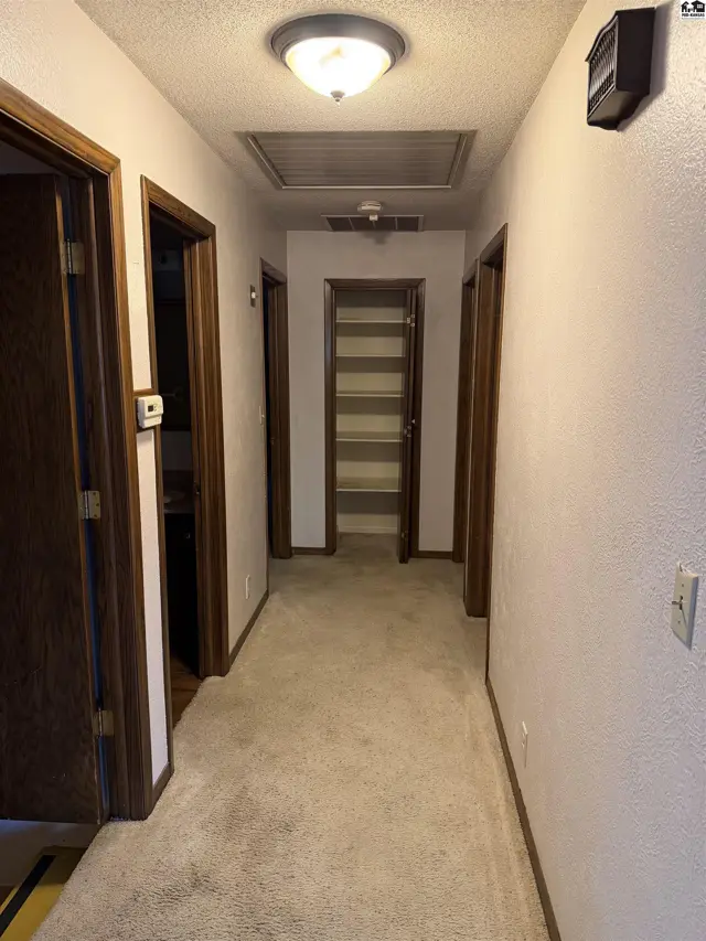 Photo of 402 W Blaine St, Pratt, KS