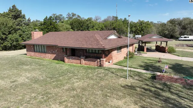 Photo of 616 W US Hwy 160, Harper, KS