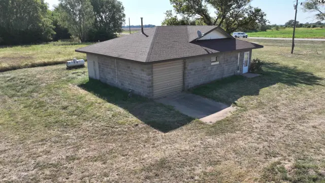 Photo of 616 W US Hwy 160, Harper, KS