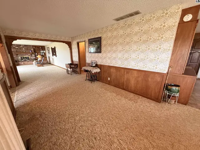 Photo of 616 W US Hwy 160, Harper, KS