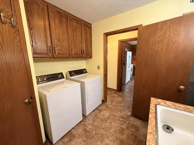 Photo of 616 W US Hwy 160, Harper, KS