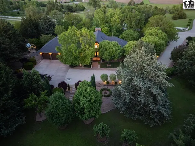 Photo of 2457 Haven Dr, Abilene, KS