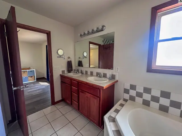 Photo of 605 W 10th St, Pratt, KS