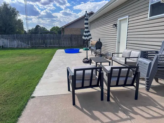 Photo of 605 W 10th St, Pratt, KS