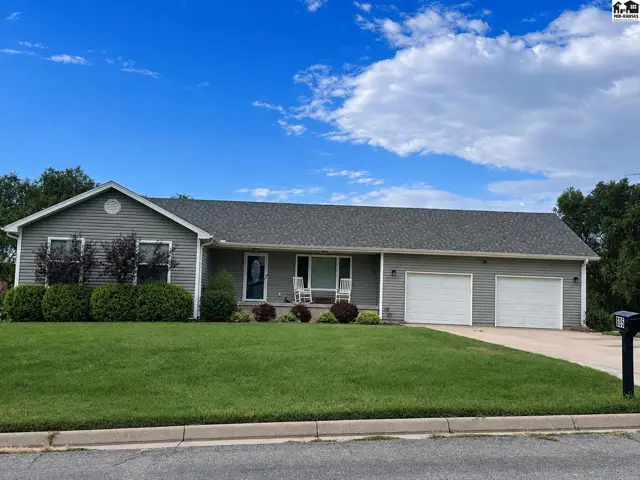 Photo of 605 W 10th St, Pratt, KS