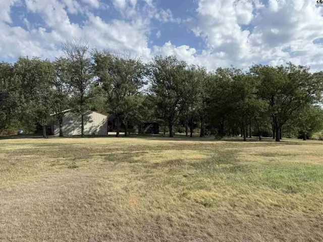 Photo of 2047 18th Ave, McPherson, KS