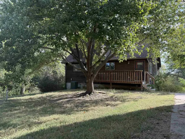 Photo of 2047 18th Ave, McPherson, KS