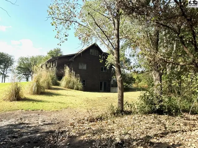 Photo of 2047 18th Ave, McPherson, KS