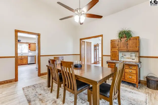 Photo of 3905 Meadow Ridge Ln, Hutchinson, KS