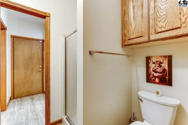 Photo of 3905 Meadow Ridge Ln, Hutchinson, KS