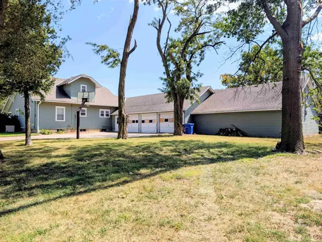 Photo of 313 N Christian Ave, Moundridge, KS
