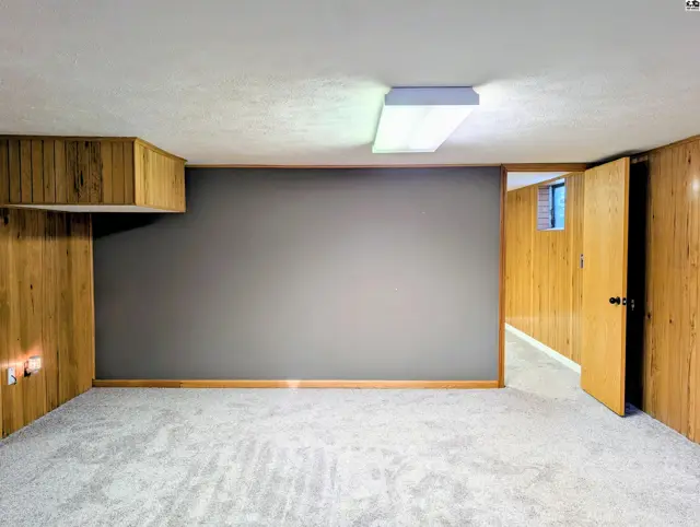 Photo of 313 N Christian Ave, Moundridge, KS