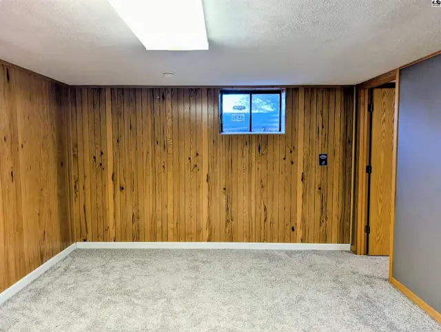 Photo of 313 N Christian Ave, Moundridge, KS