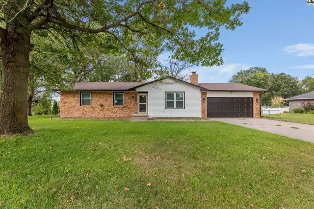 Photo of 4303 Sequoia St, Hutchinson, KS