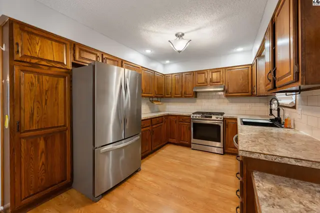 Photo of 4303 Sequoia St, Hutchinson, KS