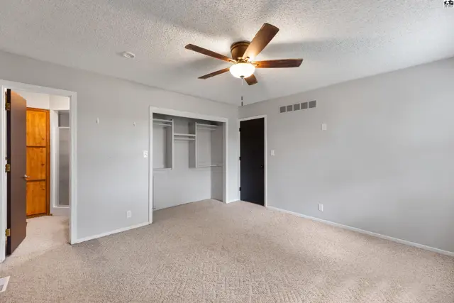 Photo of 4303 Sequoia St, Hutchinson, KS