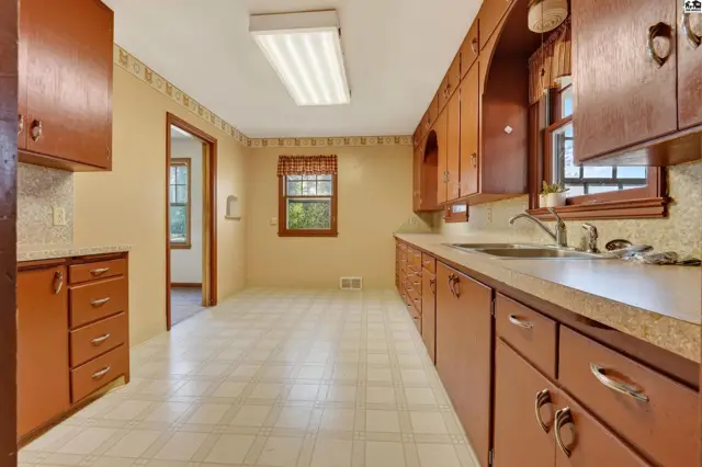 Photo of 1145 State Road 14, Lyons, KS