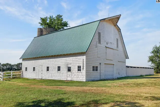 Photo of 1145 State Road 14, Lyons, KS