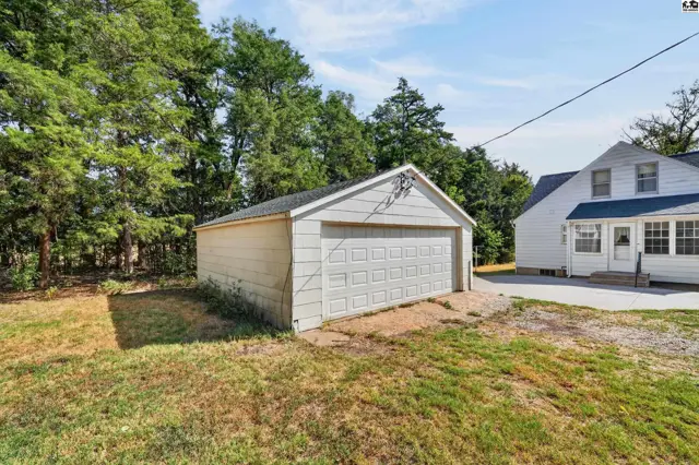 Photo of 1145 State Road 14, Lyons, KS