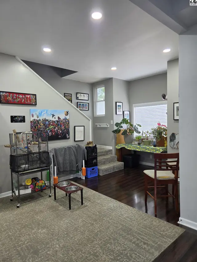 Photo of 400 E 5th Ave, Hutchinson, KS