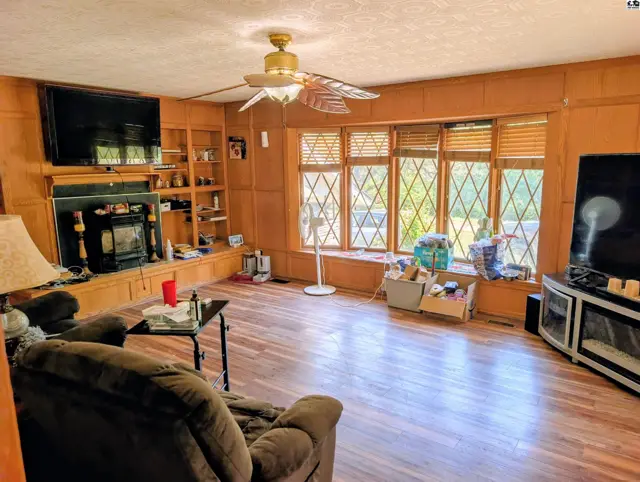Photo of 6919 N Lake Rd, Hutchinson, KS
