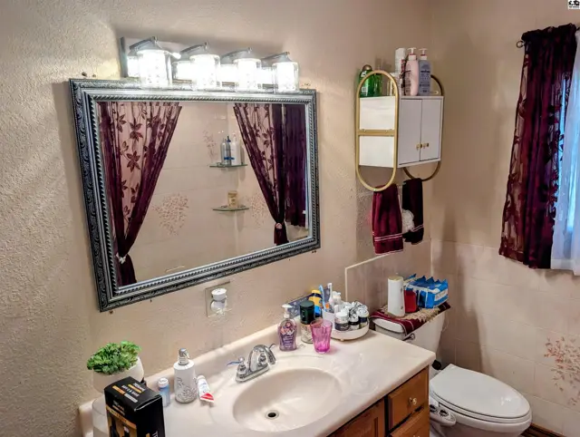 Photo of 6919 N Lake Rd, Hutchinson, KS
