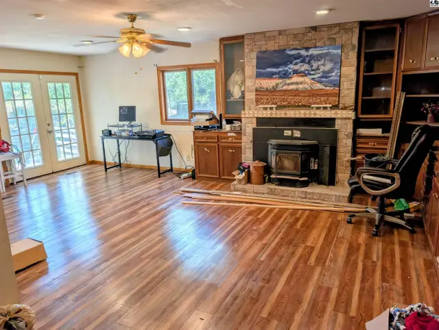 Photo of 6919 N Lake Rd, Hutchinson, KS