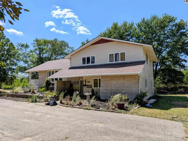 Photo of 6919 N Lake Rd, Hutchinson, KS