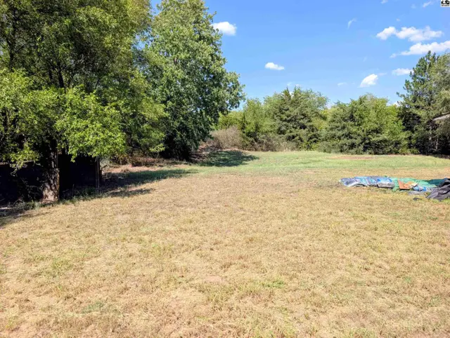 Photo of 6919 N Lake Rd, Hutchinson, KS