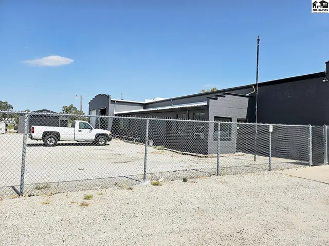 Photo of 1060 W Kansas Ave, McPherson, KS