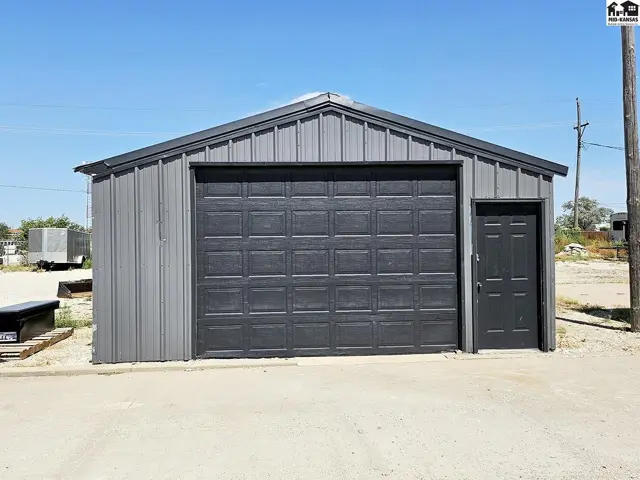 Photo of 1060 W Kansas Ave, McPherson, KS