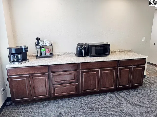 Photo of 1060 W Kansas Ave, McPherson, KS